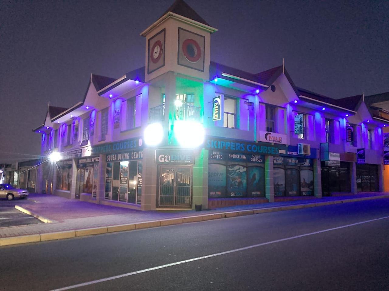Mile Crunchers Backpackers & Hostelling Mosselbaai Buitenkant foto
