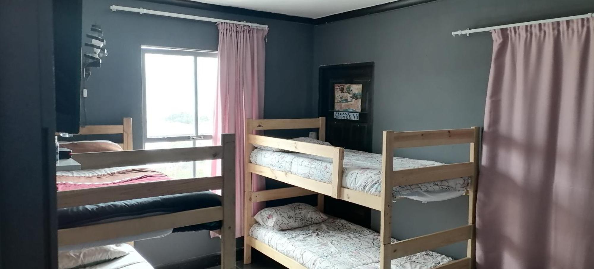 Mile Crunchers Backpackers & Hostelling Mosselbaai Buitenkant foto